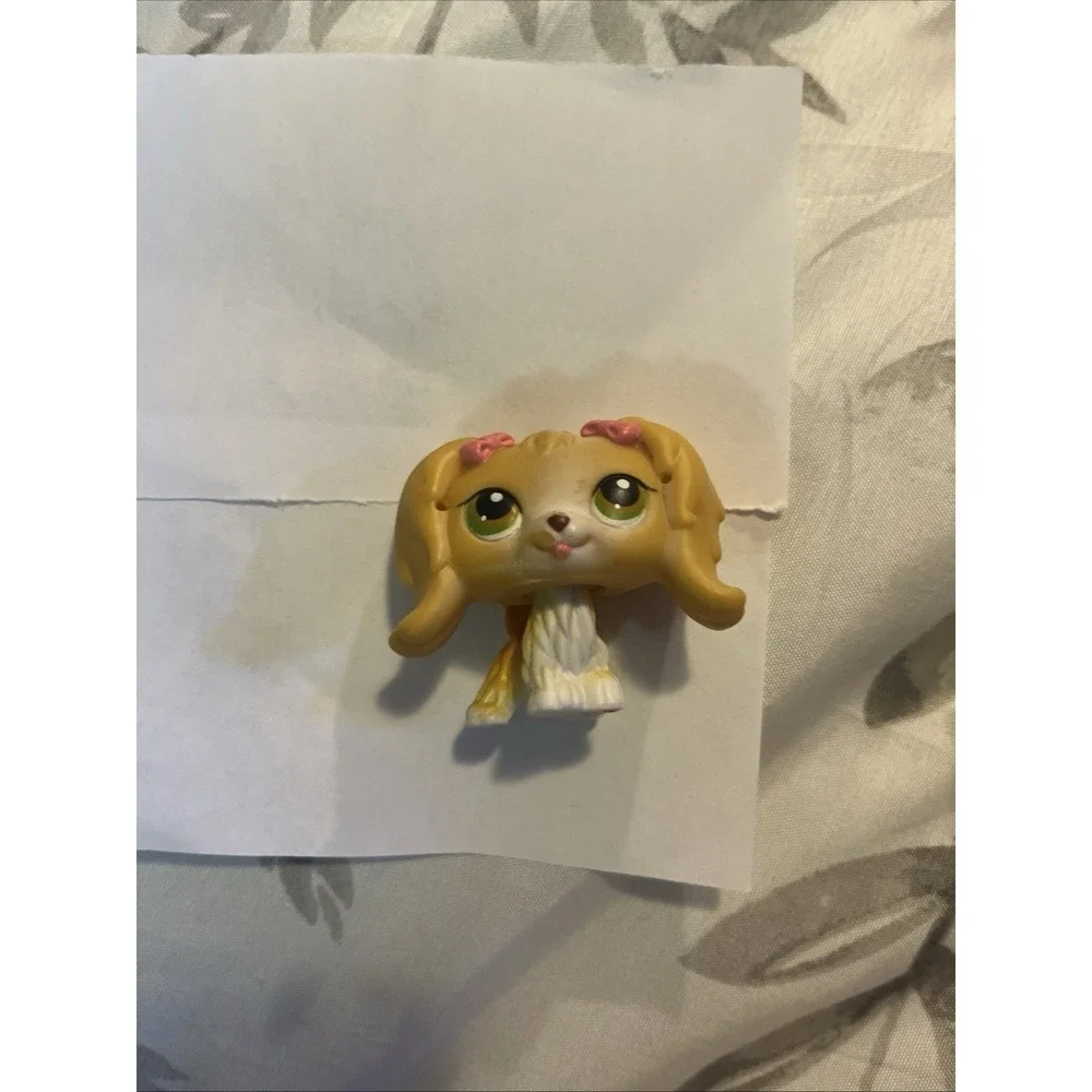 Hasbro Authentic Littlest Pet Shop #79 Cocker Spaniel Dog Green Eyes Pink Bows